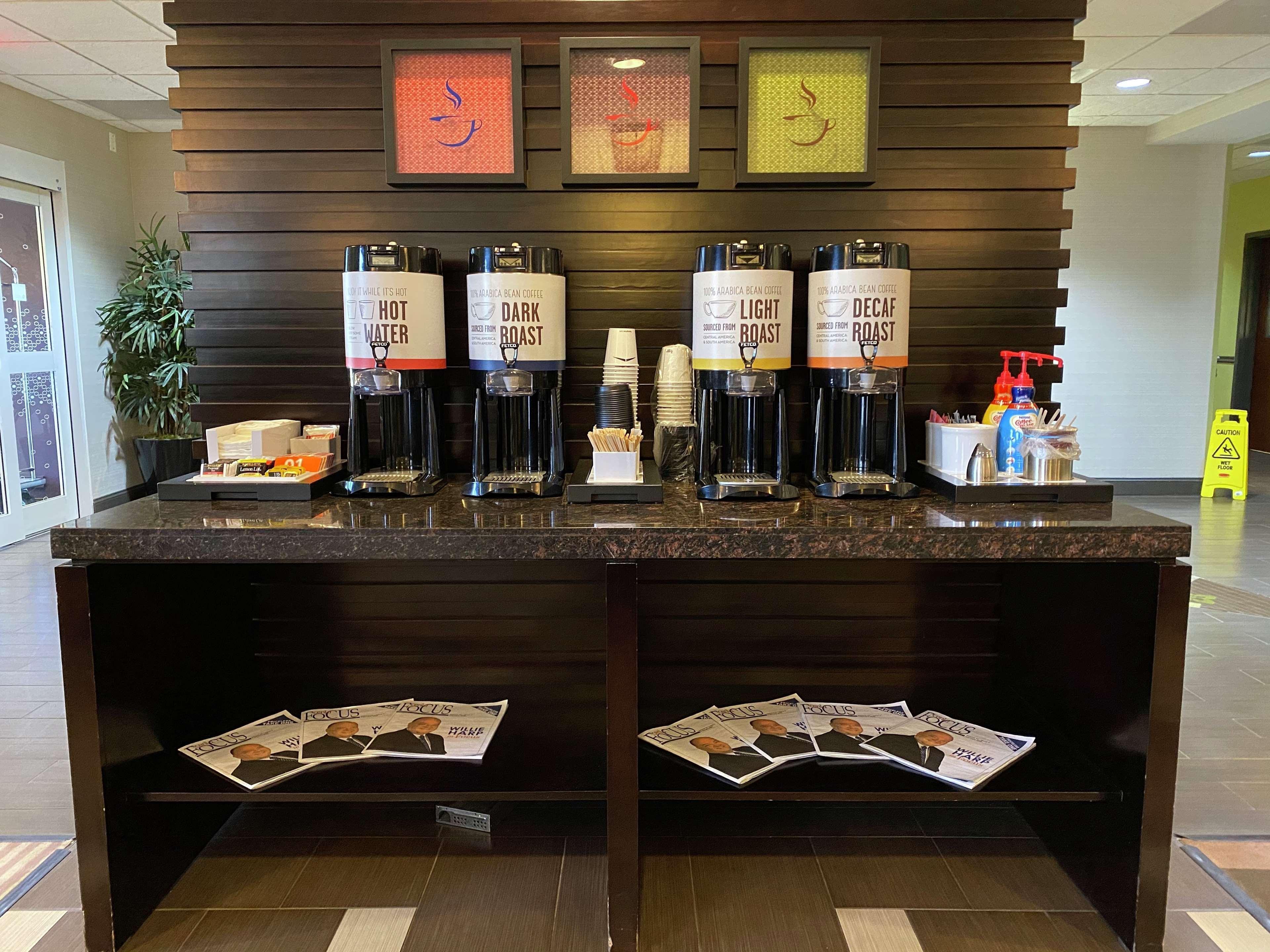 Hampton Inn By Hilton Leesville Fort Johnson Luaran gambar