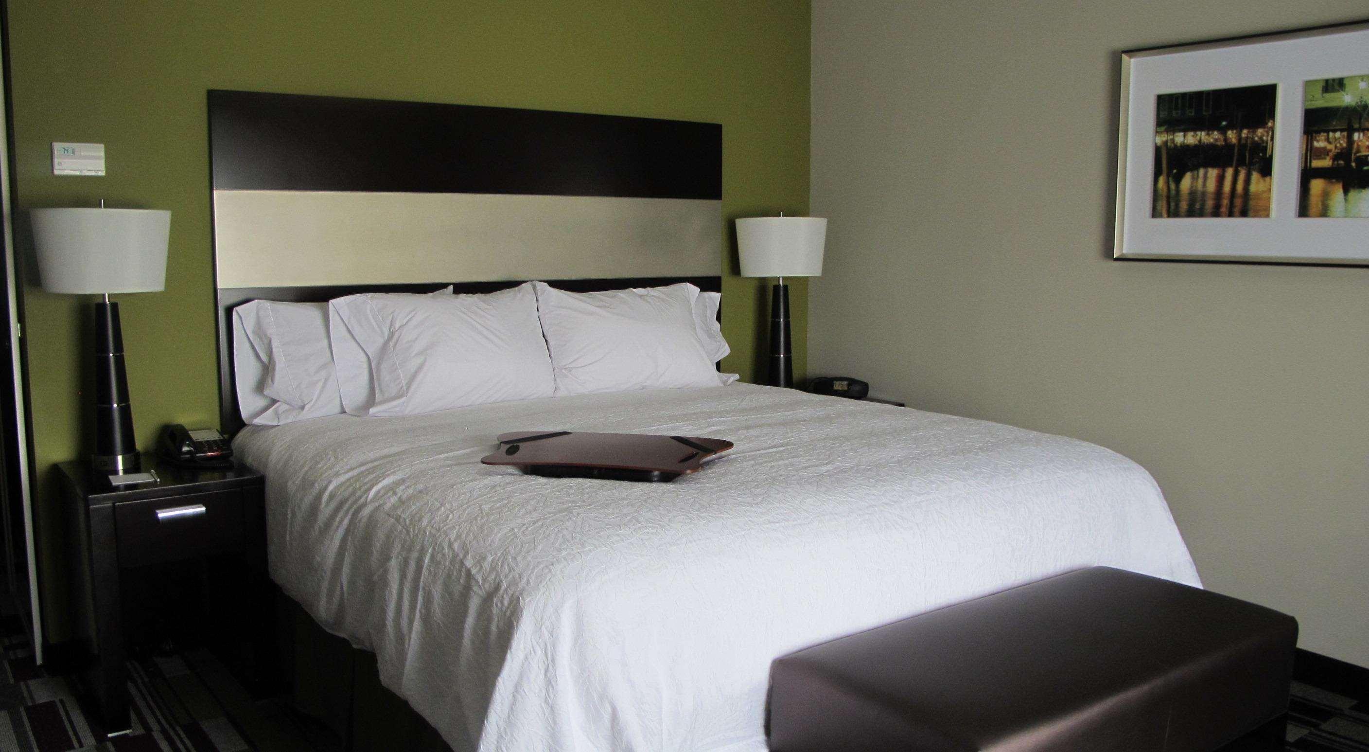 Hampton Inn By Hilton Leesville Fort Johnson Bilik gambar