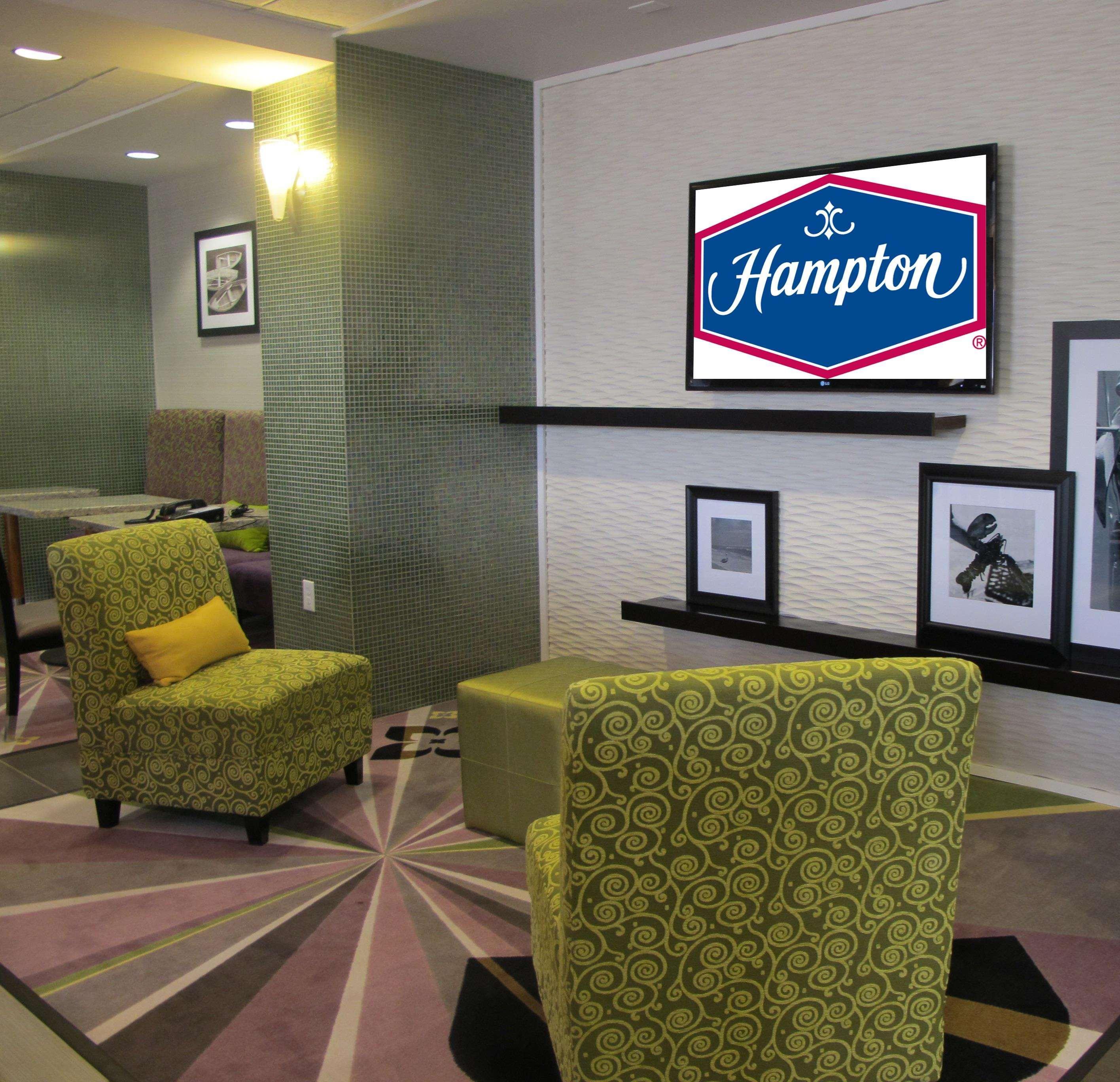 Hampton Inn By Hilton Leesville Fort Johnson Dalaman gambar