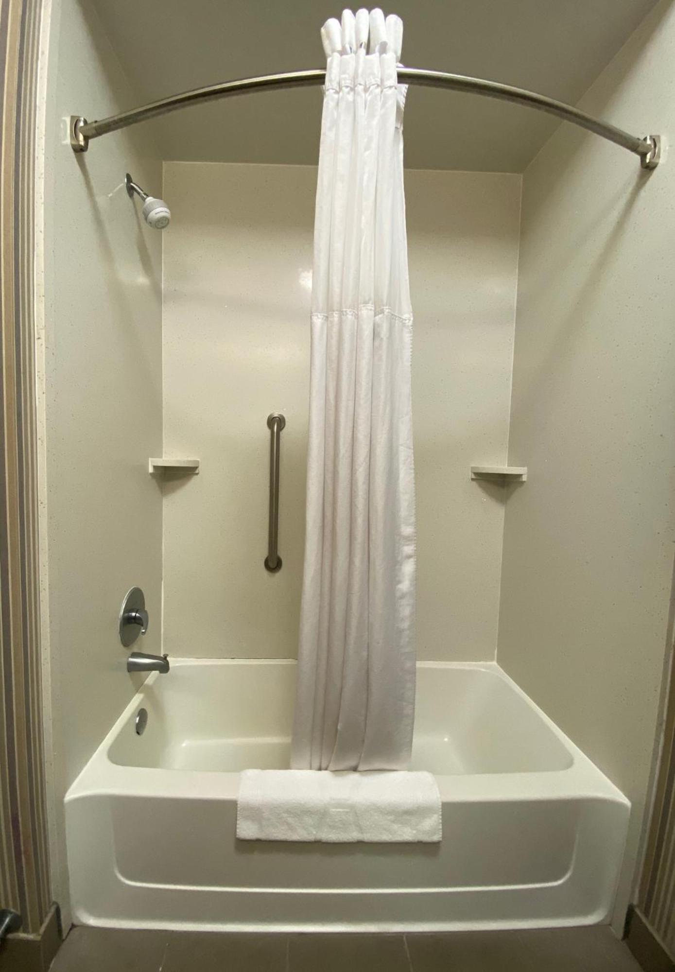 Hampton Inn By Hilton Leesville Fort Johnson Luaran gambar